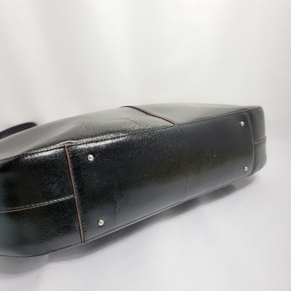 HOBO Brand Smooth Leather Shoulder Bag - Picture 5 of 11